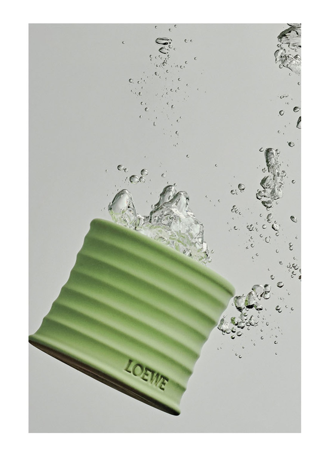 LOEWE Small Cucumber Candle - geurkaars 170 gram - detail 6 undefined
