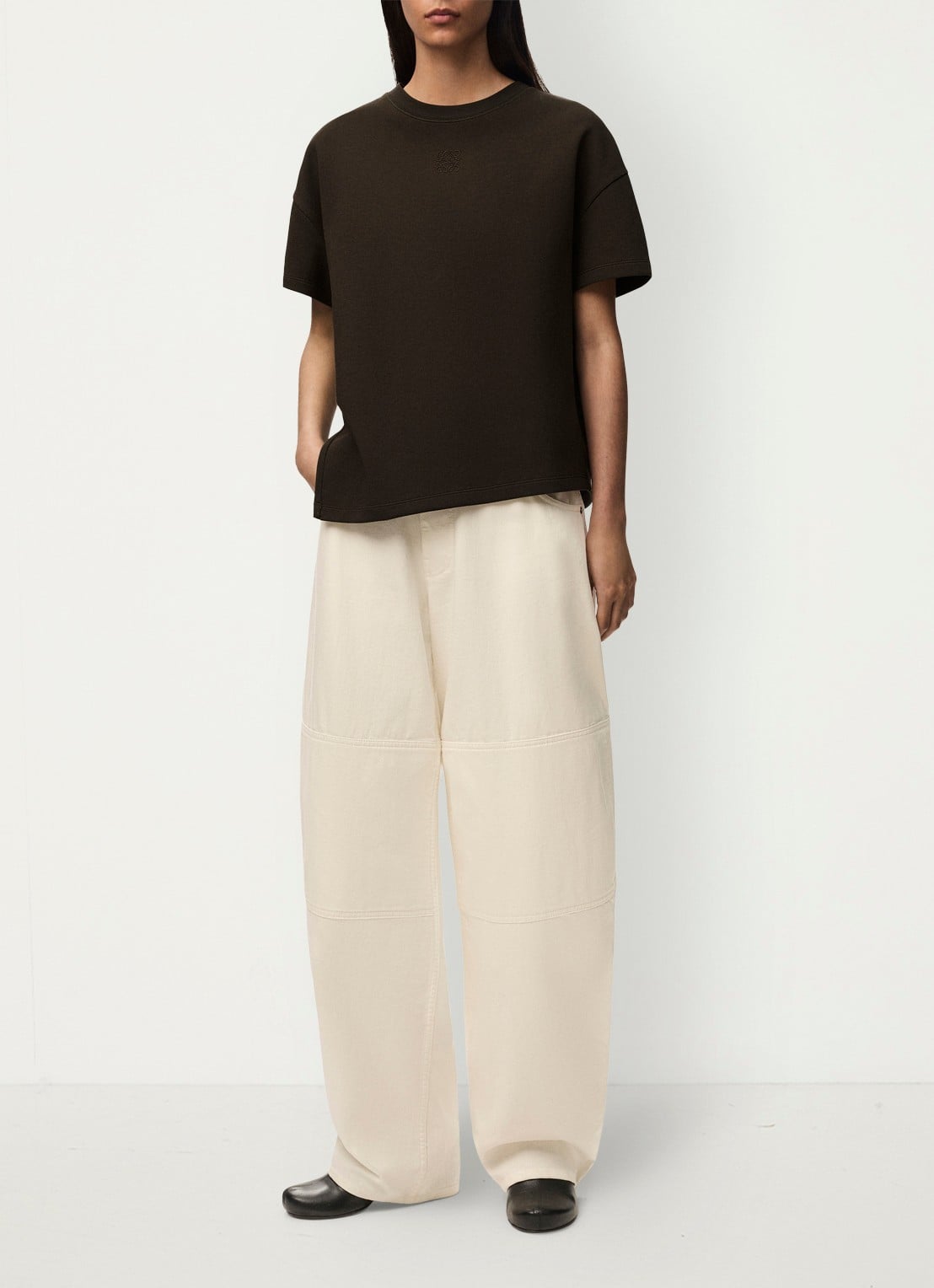 LOEWE T-shirt met zijsplit en logo - voorkant 3 bruin