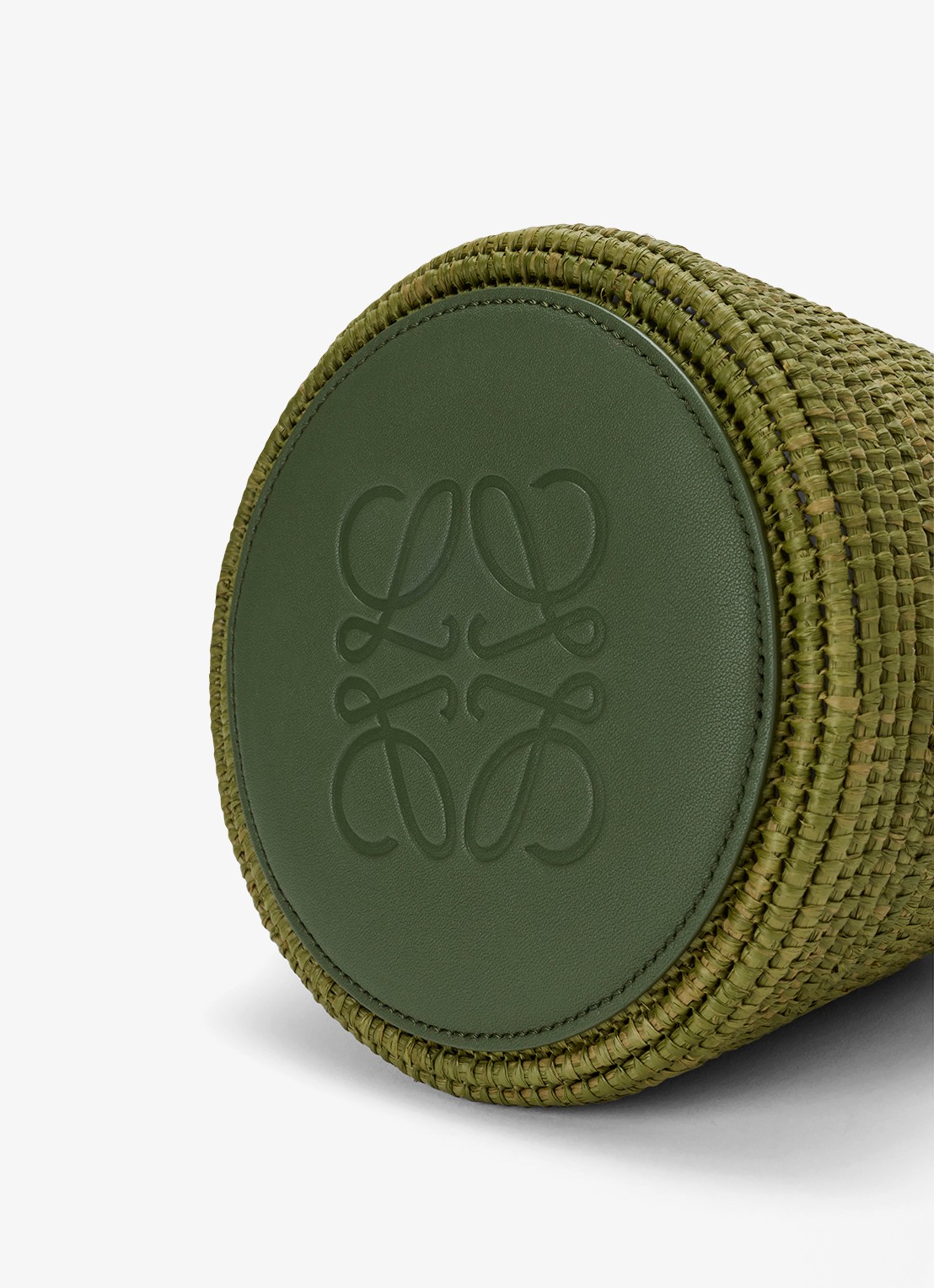 LOEWE Watering Can handtas van raffia met kalfsleren details - detail 6 groen
