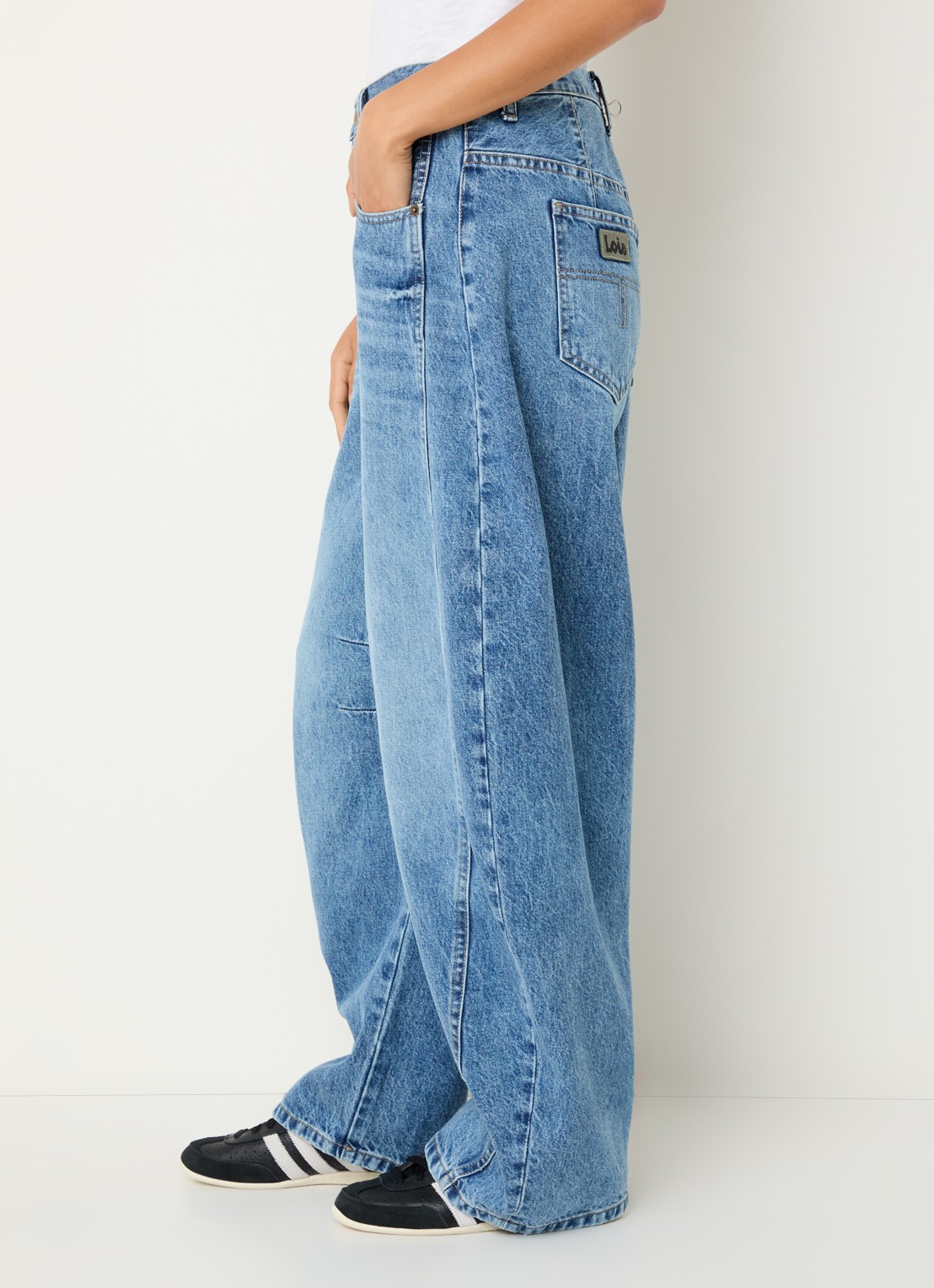 Lois Aliana high waist tapered fit broek met steekzakken - detail 4 lichtblauw