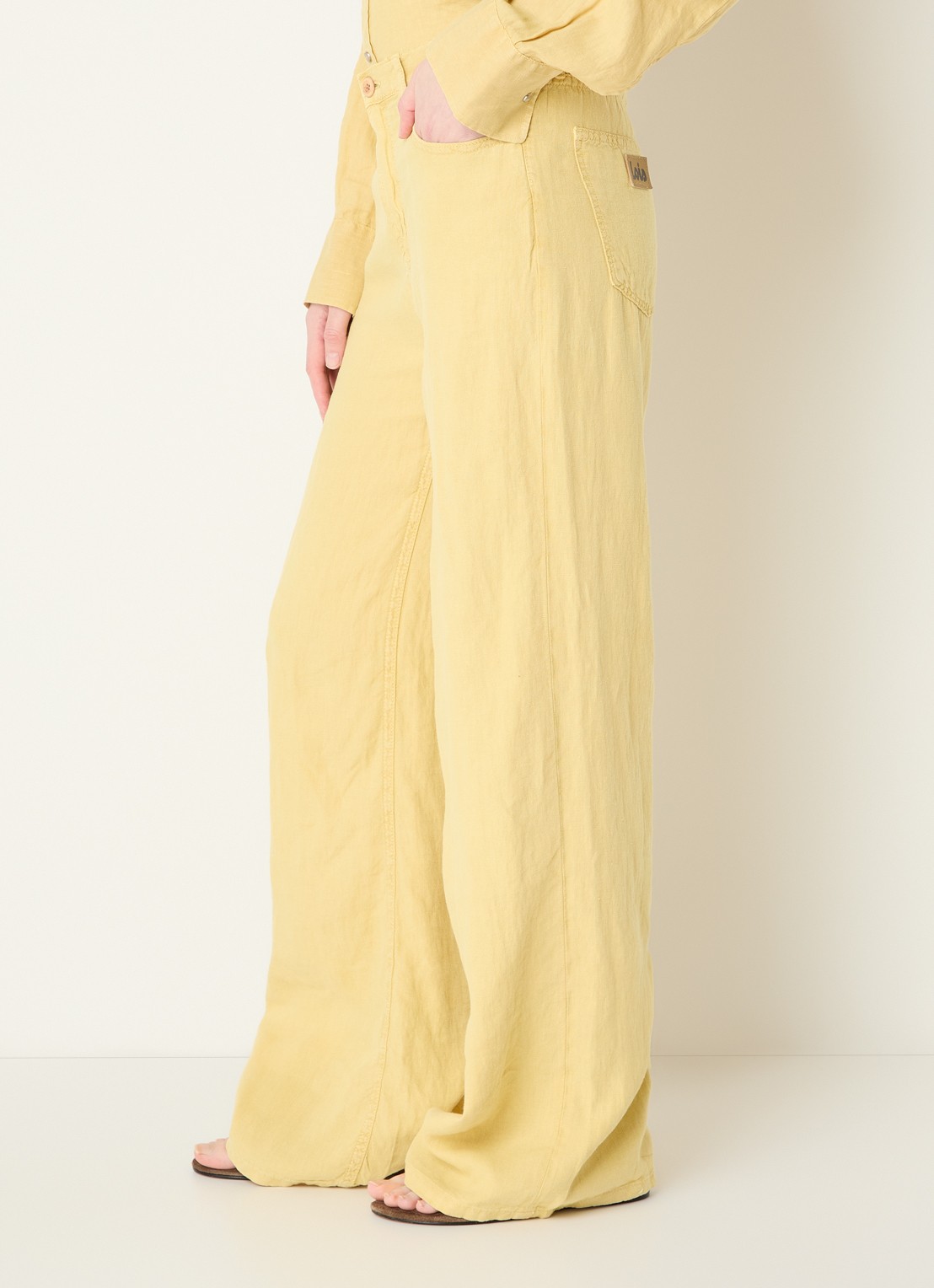 Lois High waist loose fit chino van linnen - detail 3 geel
