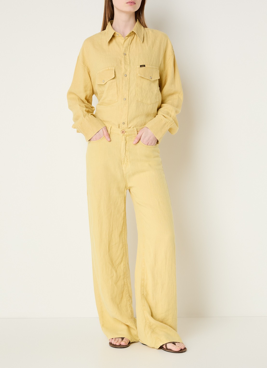 Lois High waist loose fit chino van linnen - voorkant 5 geel