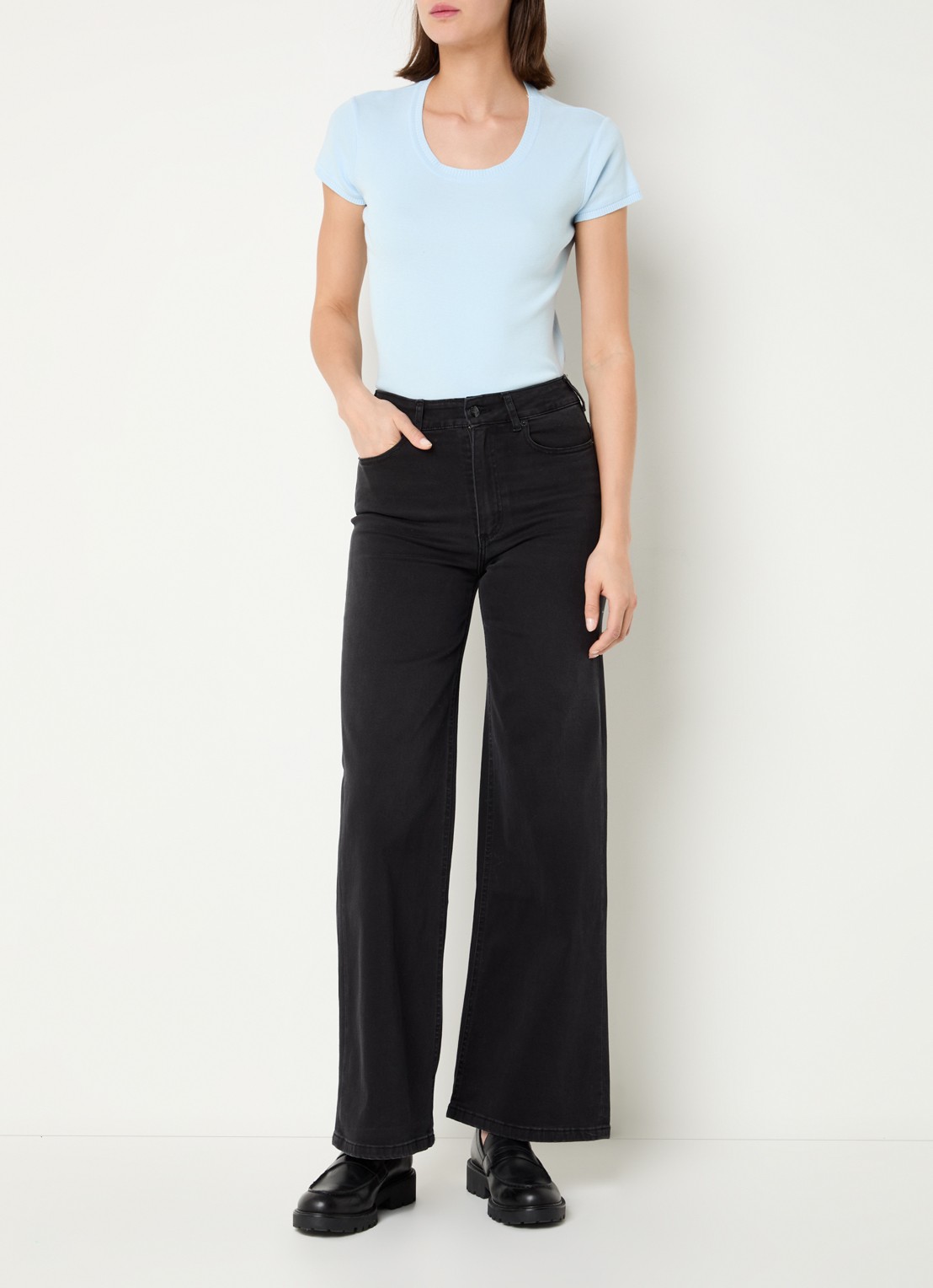 Lois Hypersoft high waist flared jeans met steekzakken - voorkant 4 zwart