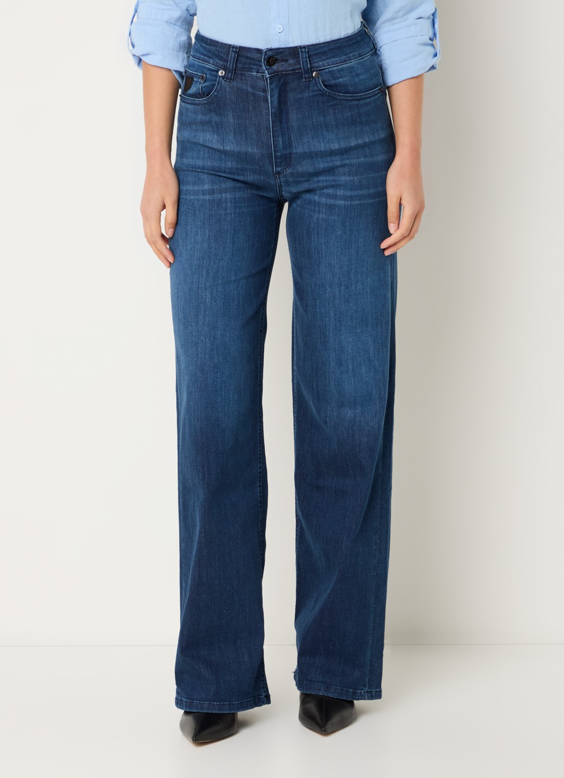 Lois Hypersoft high waist flared jeans met steekzakken - detail donkerblauw