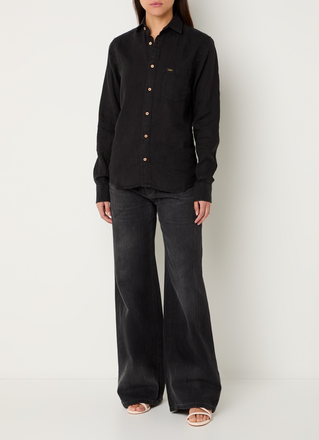 Lois Lucas blouse van linnen met borstzak - voorkant 4 zwart
