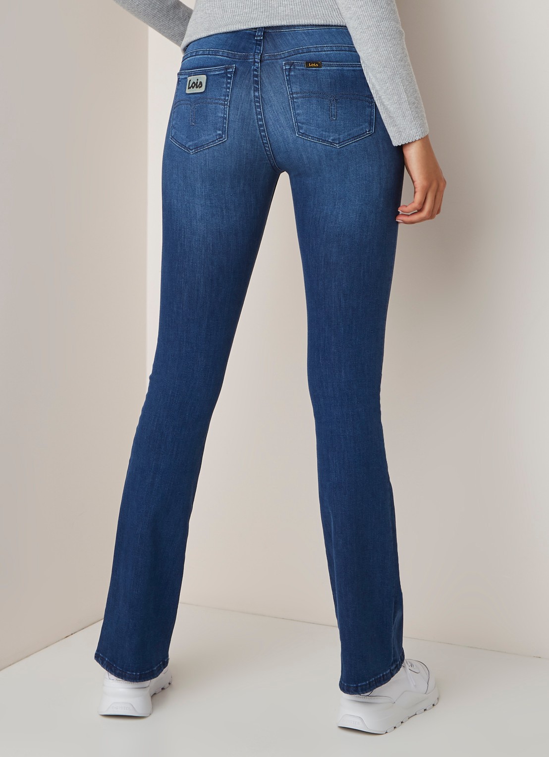Lois Melrose mid waist flared jeans - achterkant indigo