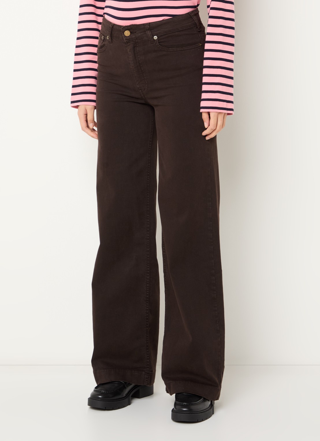 Lois Mistral high waist straight fit jeans met gekleurde wassing - detail chocoladebruin