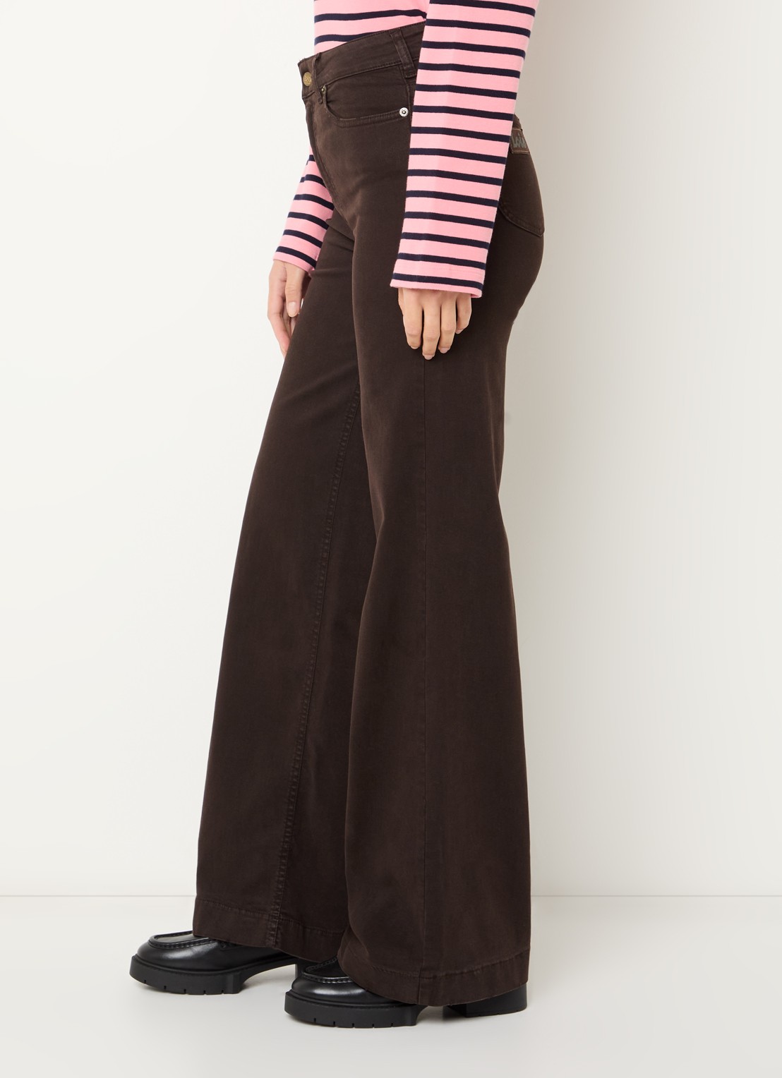 Lois Mistral high waist straight fit jeans met gekleurde wassing - detail 2 chocoladebruin