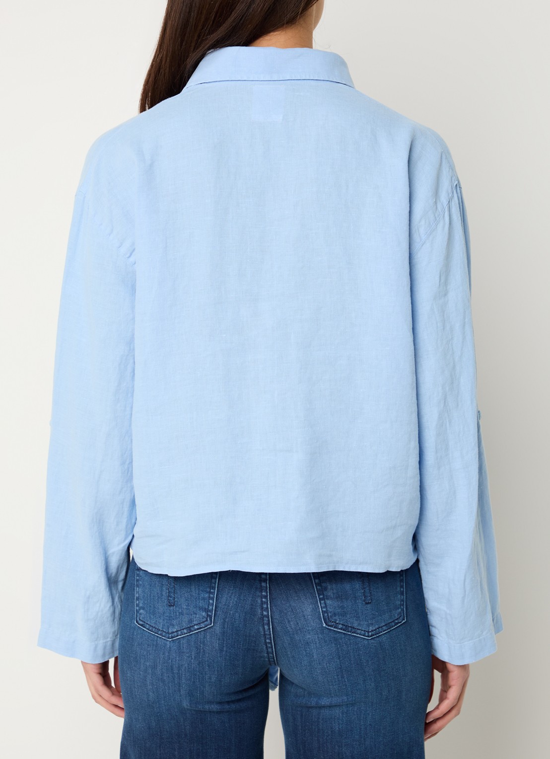 Lois Pia blouse van linnen met gestrikt detail - achterkant 4 lichtblauw