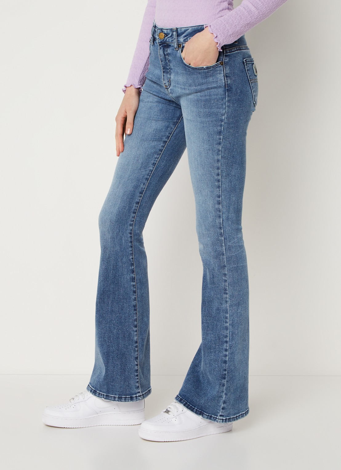Lois Ravel high waist flared jeans met medium wassing  - detail 5 indigo