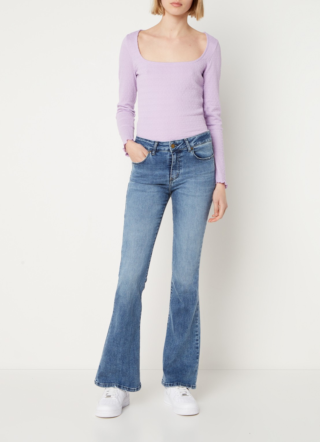 Lois Ravel high waist flared jeans met medium wassing  - voorkant 2 indigo