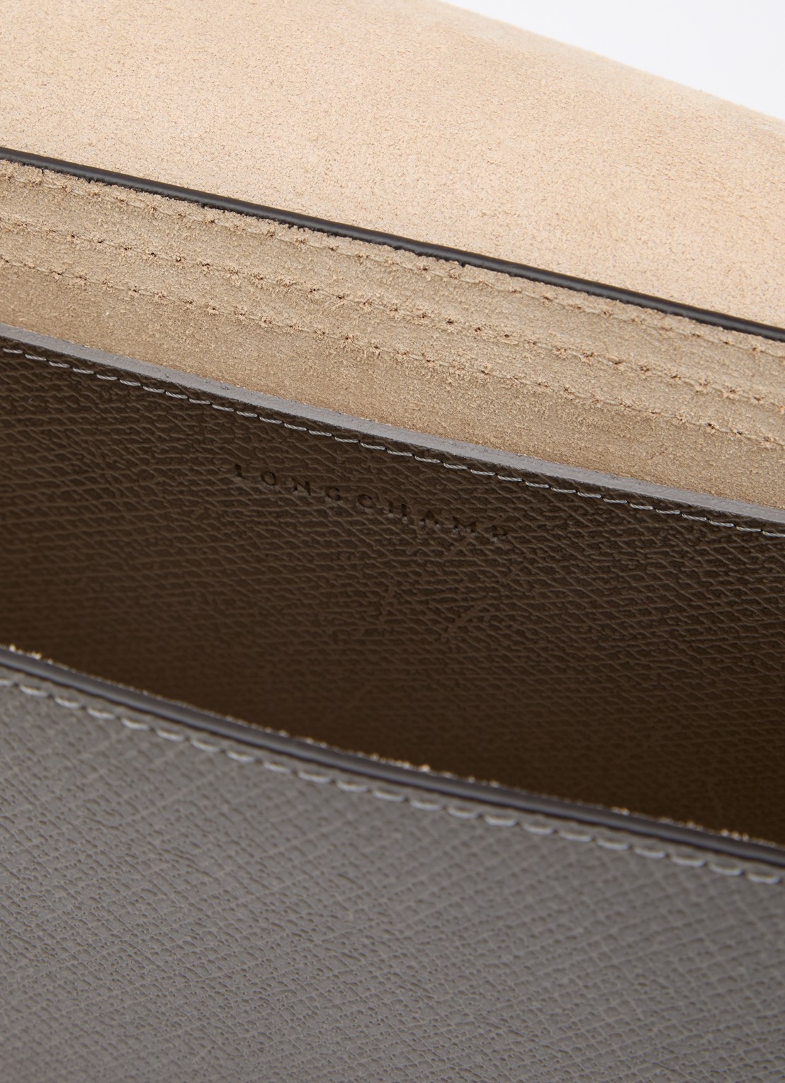 Longchamp Épure crossbodytas M van leer met verstelbare schouderriem  - detail 2 grijs