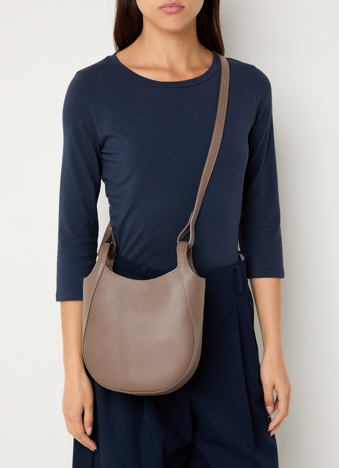 Longchamp Le Foulonné crossbodytas S van leer - voorkant 6 taupe