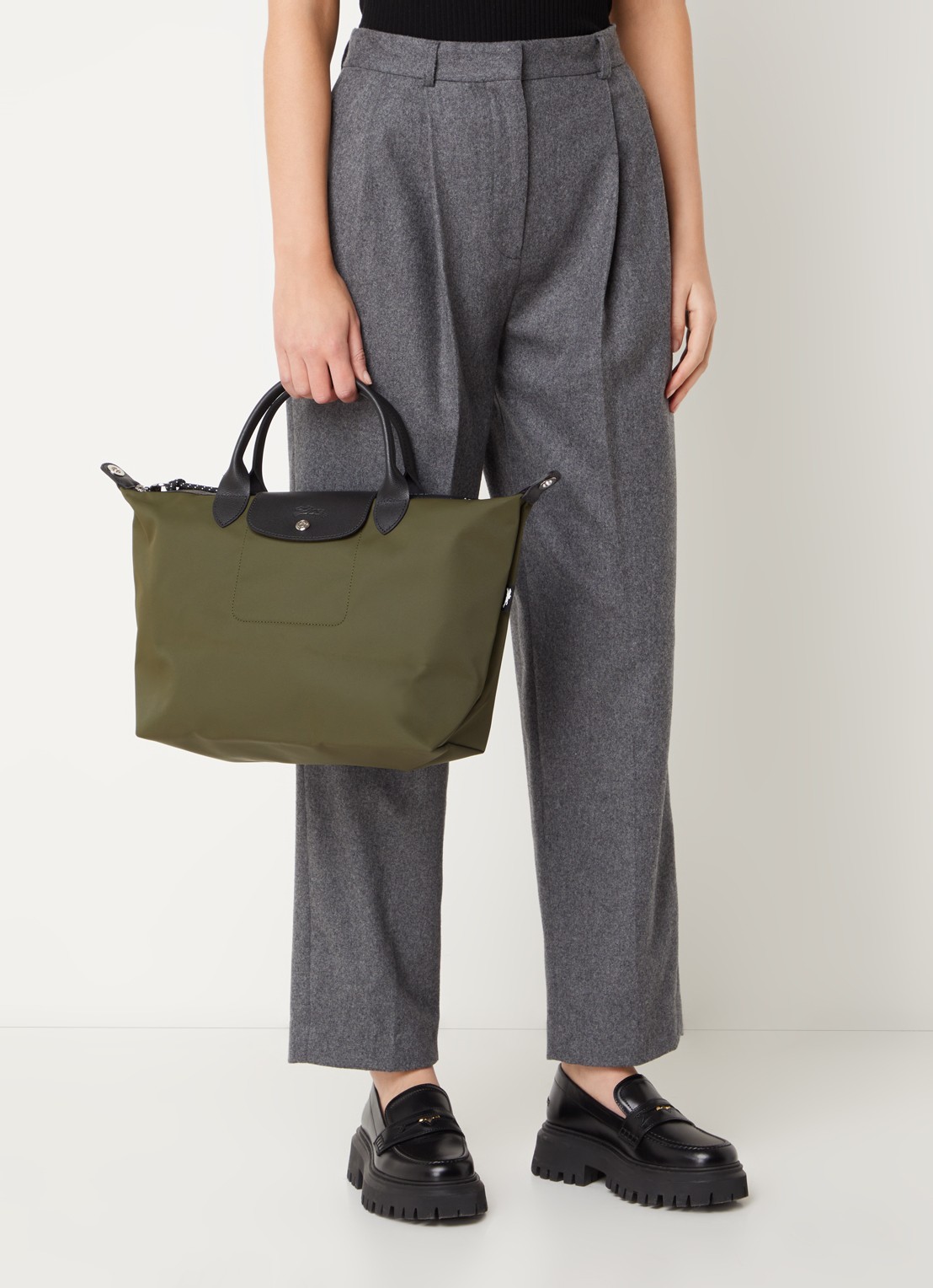 Longchamp Le Pliage Energy handtas L met leren details - voorkant 5 khaki