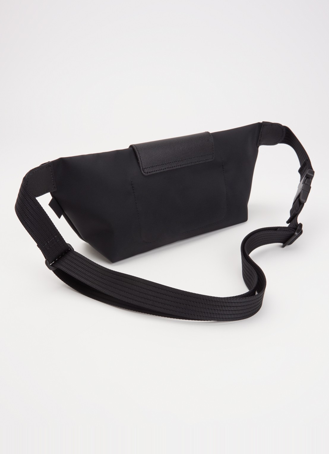 Longchamp Le Pliage Energy heuptas M met leren details - achterkant zwart