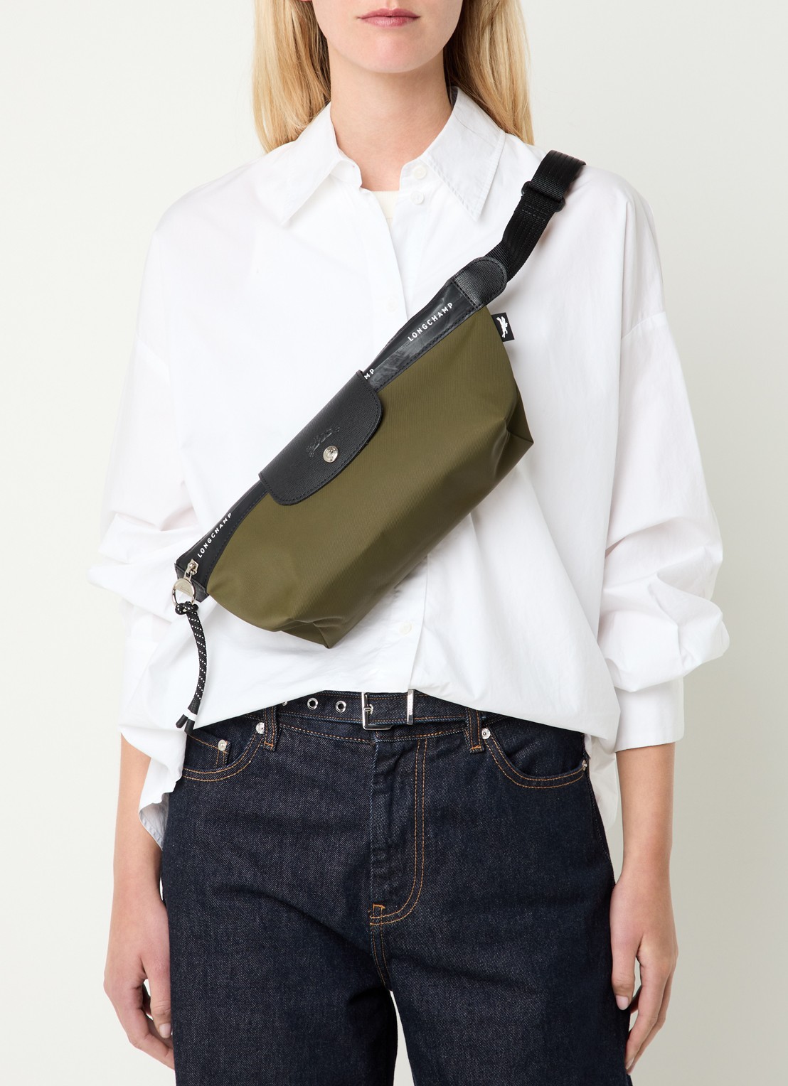 Longchamp Le Pliage Energy heuptas M met leren details - voorkant 6 khaki