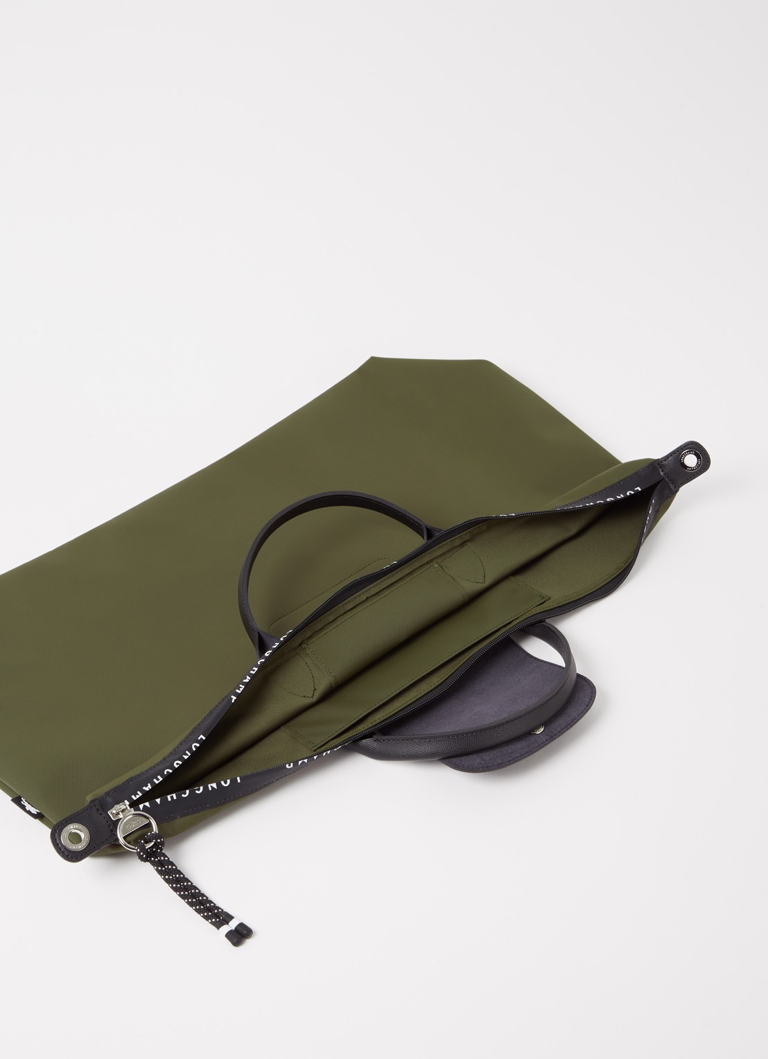 Longchamp Le Pliage Energy reistas L met leren details - detail 4 legergroen
