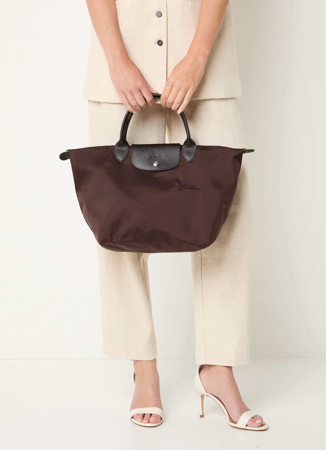 Longchamp Le Pliage Green handtas M met leren details - voorkant 3 donkerbruin
