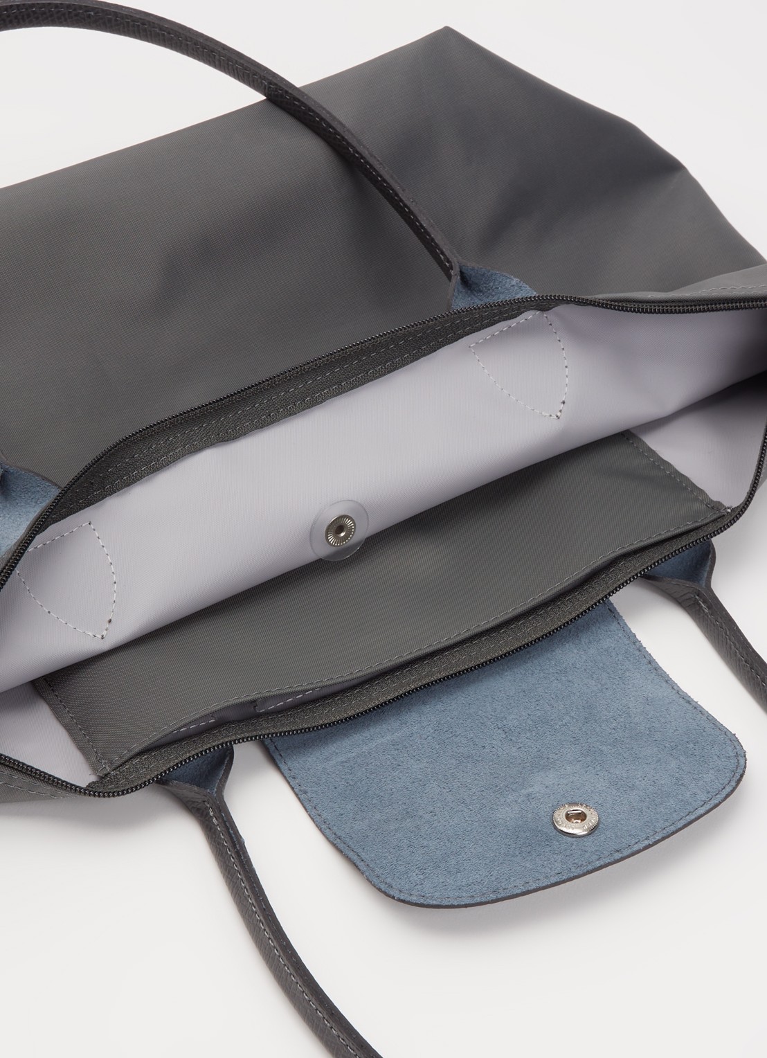 Longchamp Le Pliage Green schoudertas M met leren details - detail donkergrijs
