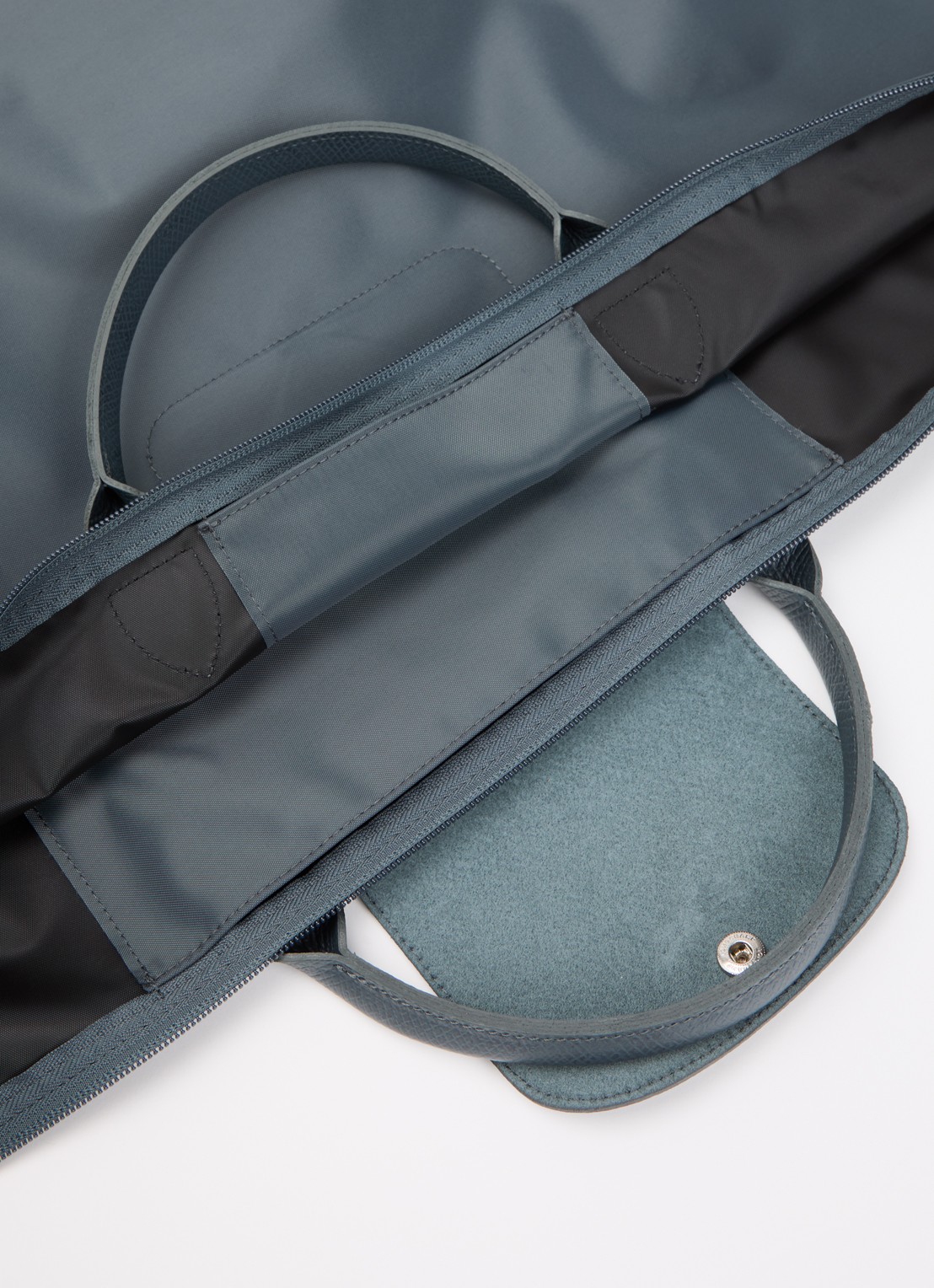 Longchamp Le Pliage One reistas XL met leren details - detail 3 staalblauw