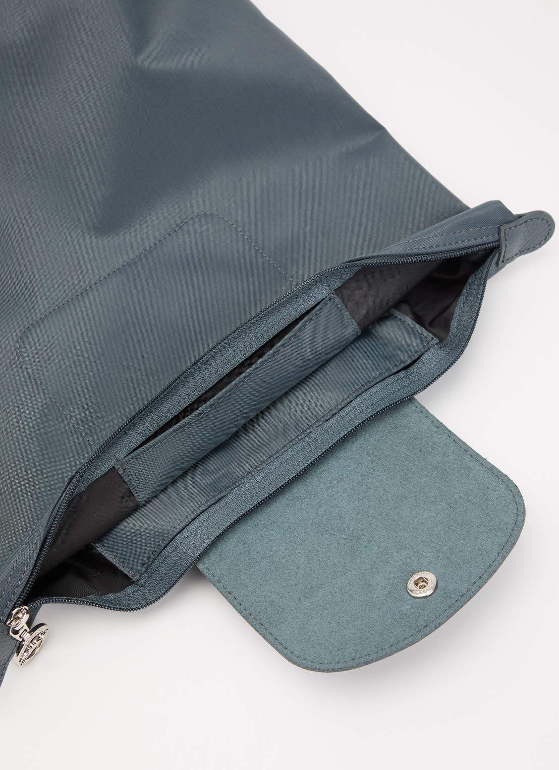 Longchamp Le Pliage One rugzak M met leren details - detail staalblauw