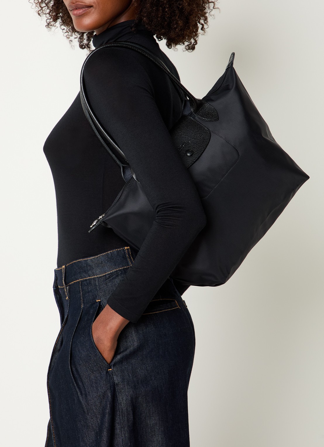 Longchamp Le pliage One schoudertas M met details van leer - voorkant 2 zwart