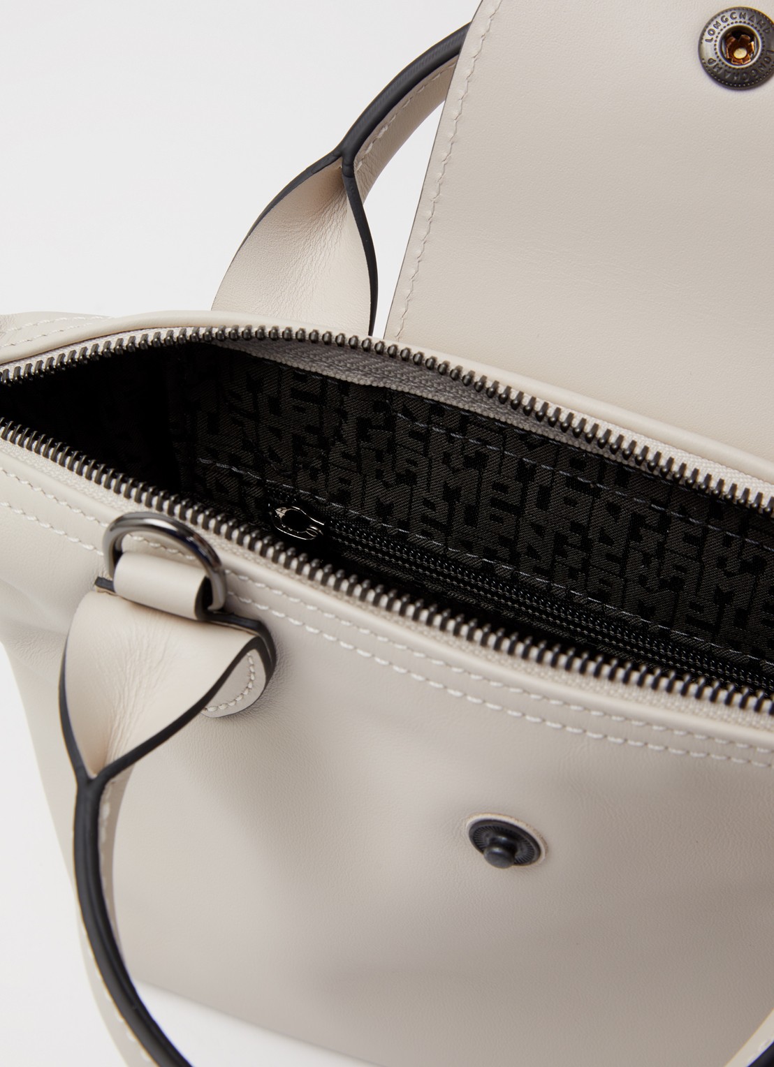 Longchamp Le Pliage Xtra handtas XS van leer - detail lichtgrijs