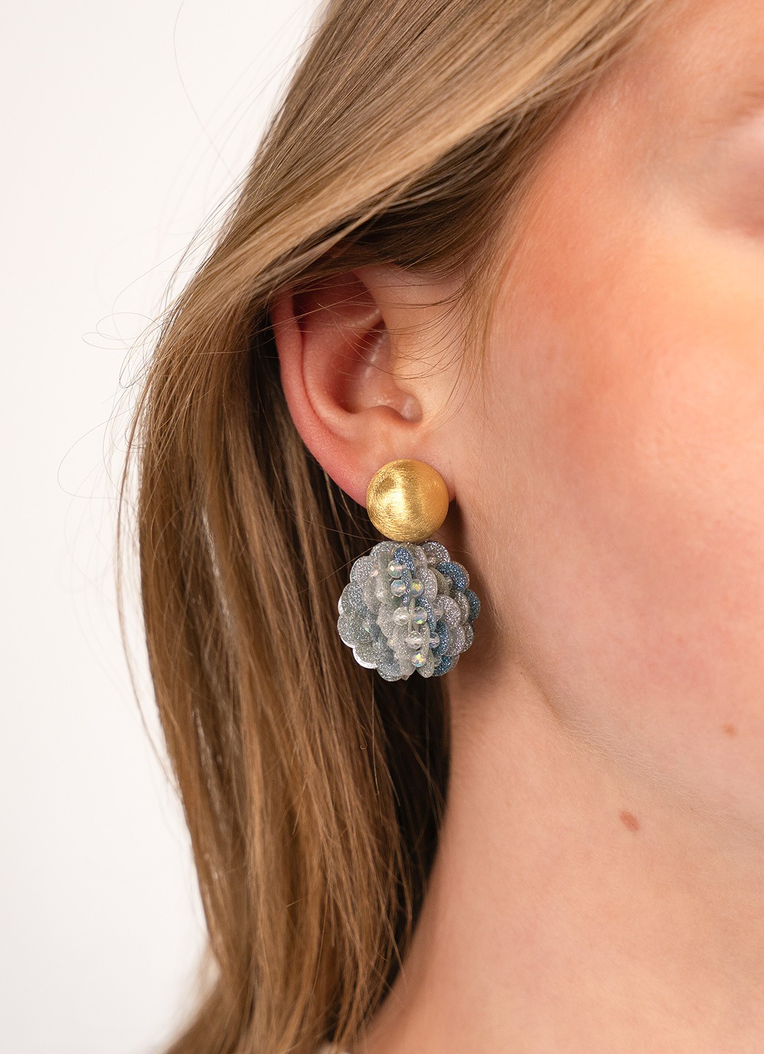 LOTT. gioielli Fine Sequin Globe S Sanne oorstekers verguld - voorkant 3 lichtblauw