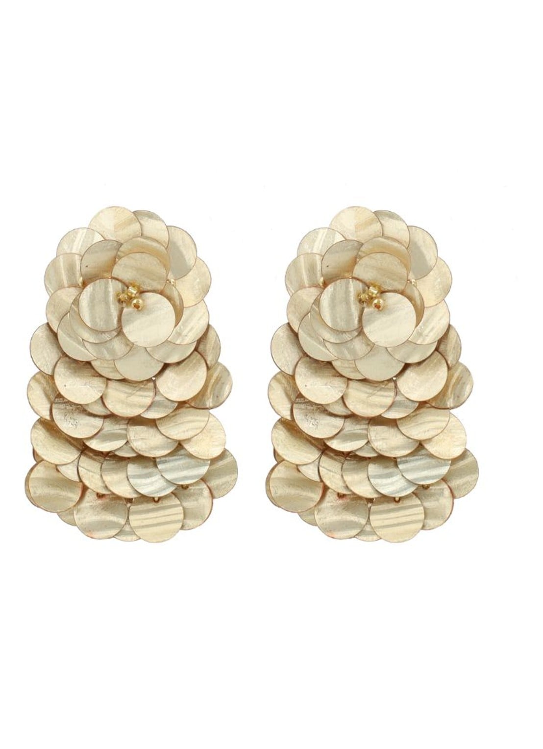 LOTT. gioielli Sequin Shell Look Waterfall Shelly oorstekers - voorkant beige