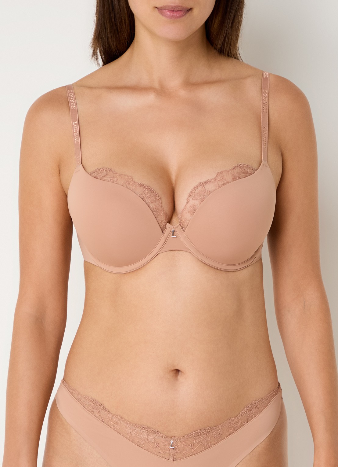 Lounge Anti Gravity push-up bh met mesh - detail beige