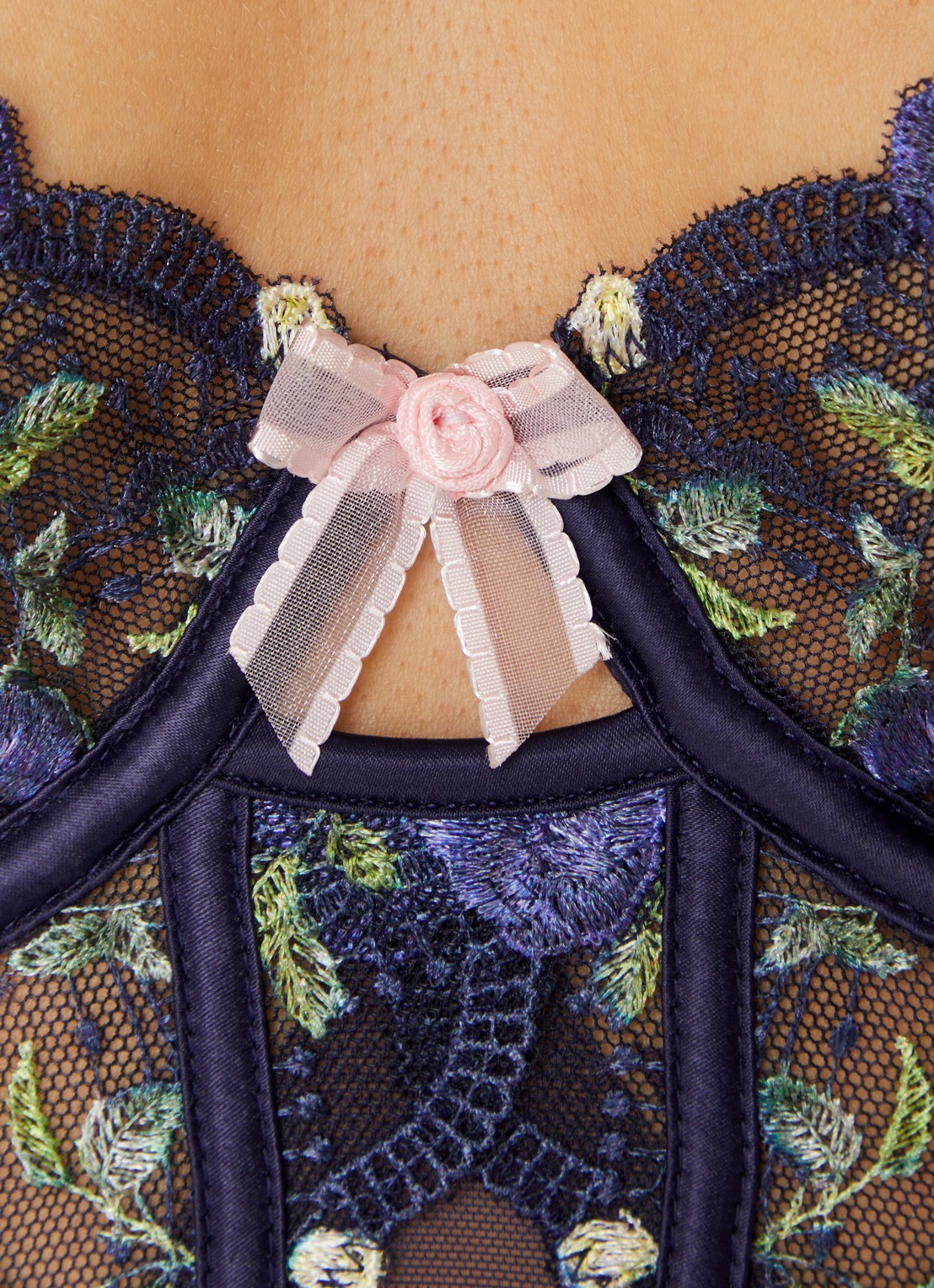 Lounge Dahlia bustier van mesh met bloemborduring - detail 5 donkerblauw