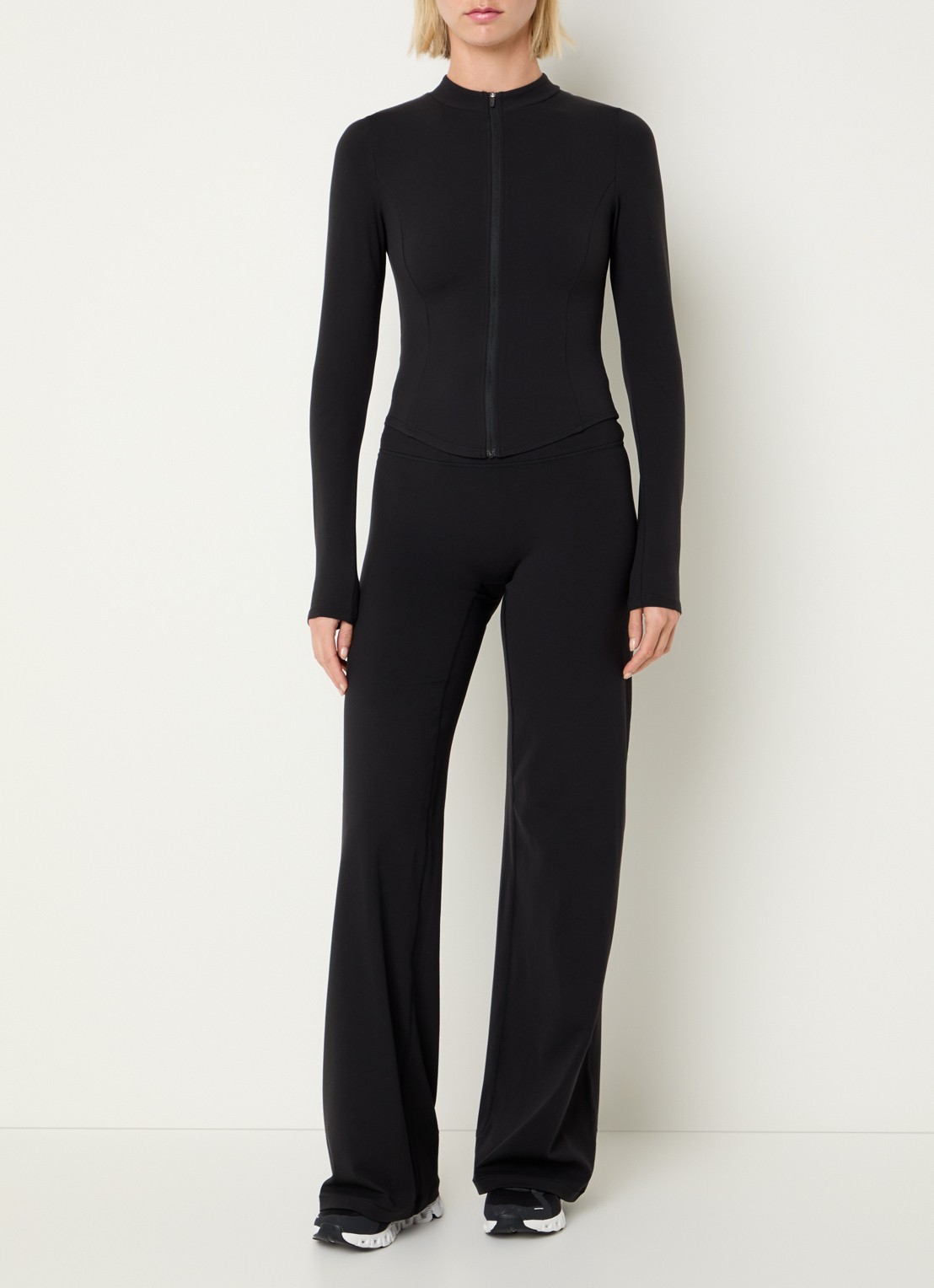 Lounge High waist loose fit legging met logo - voorkant 2 zwart