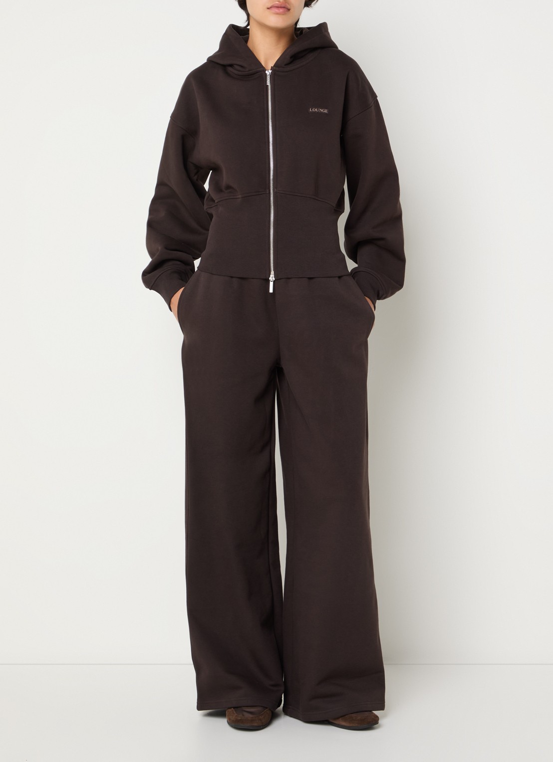 Lounge Mid waist wide fit joggingbroek met steekzakken - voorkant 2 chocoladebruin