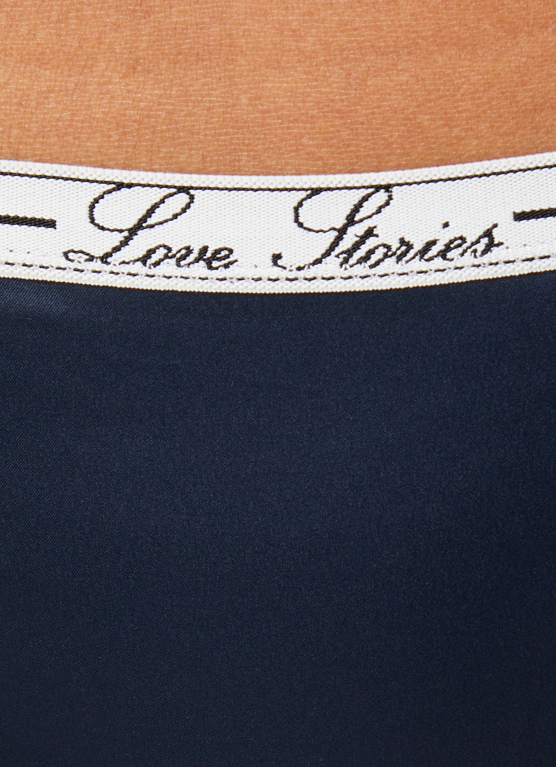 Love Stories Roomservice string van kant - detail donkerblauw