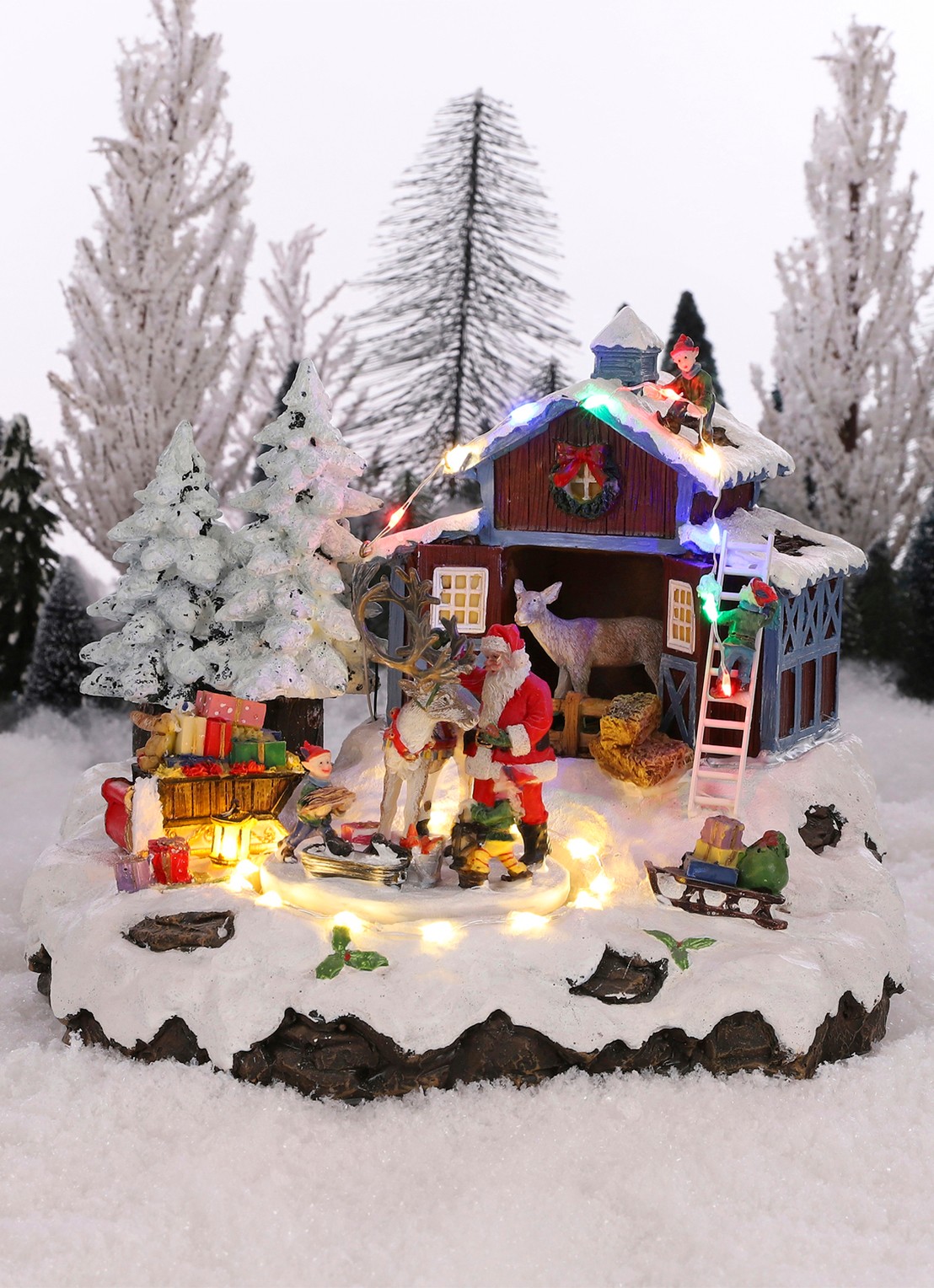 Luville Collectables Kerstman met rendier kerstdorp met verlichting 20 cm - voorkant 2 multicolor