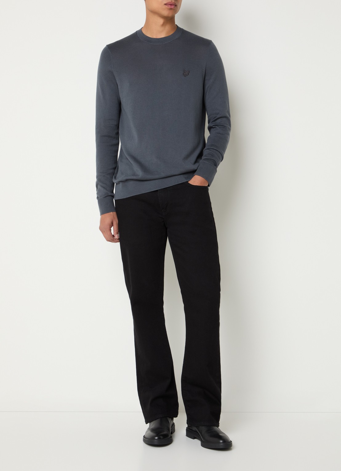 Lyle & Scott Fijngebreide pullover met logoborduring - voorkant 3 grijs
