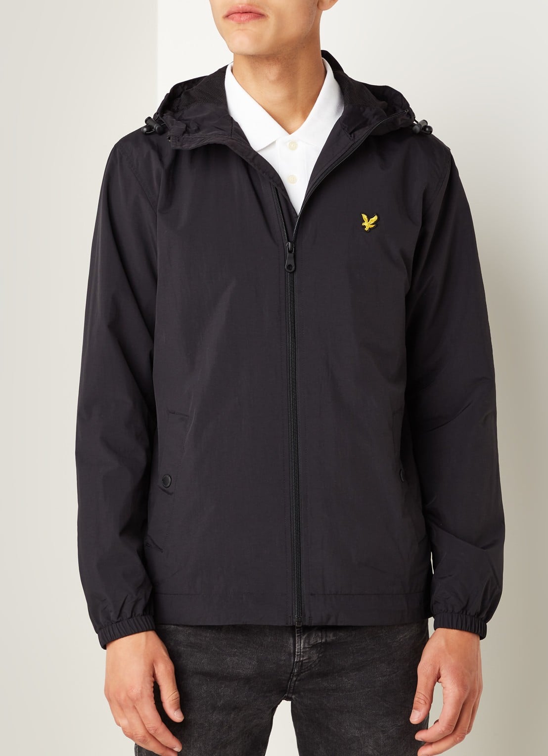 Lyle & Scott Lichtgewicht jack met capuchon - detail 4 zwart