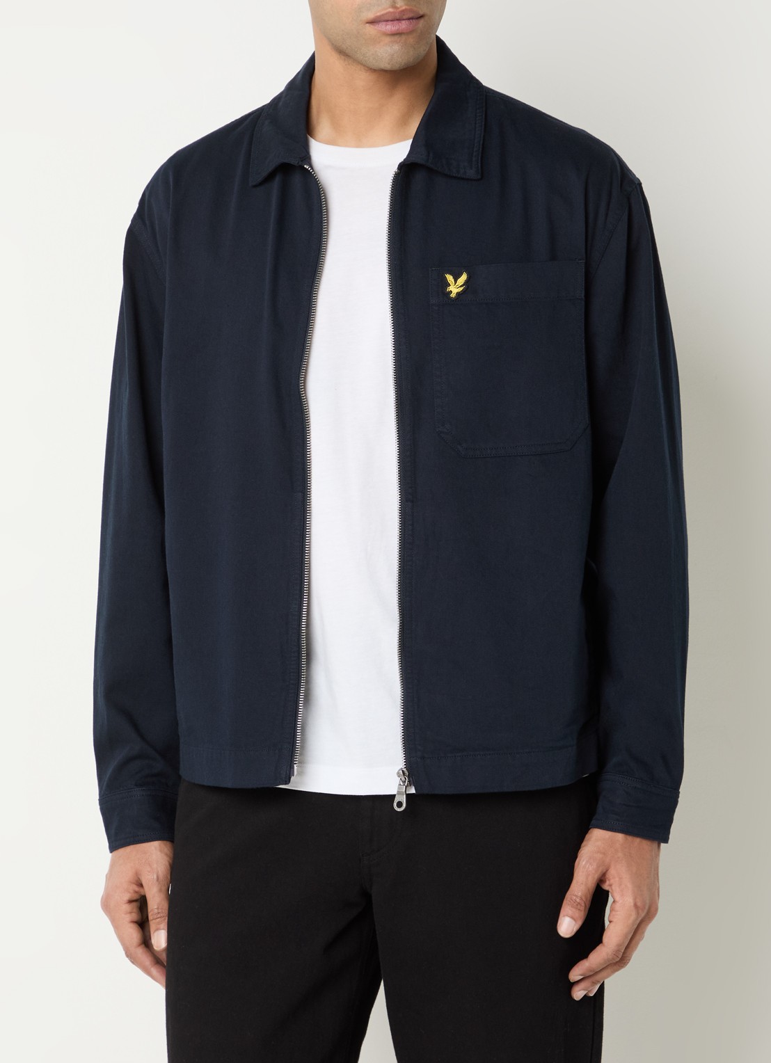 Lyle & Scott Overshirt met logo en borstzak - detail 2 donkerblauw