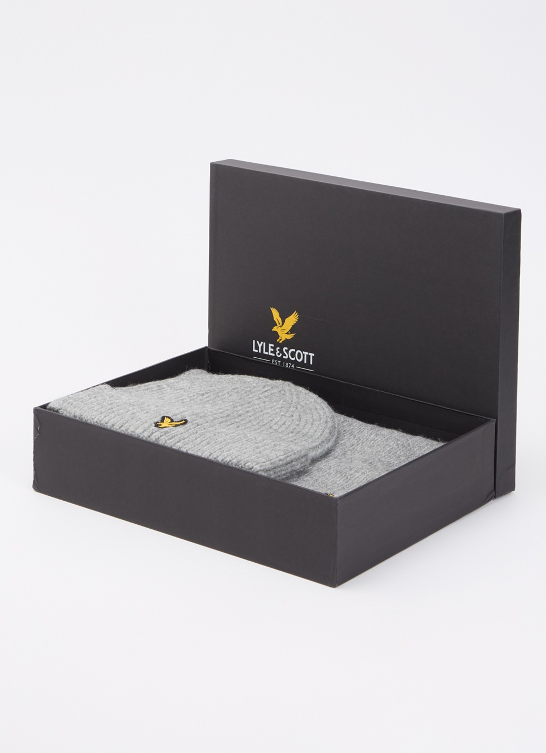 Lyle & Scott Ribgebreide muts en sjaal 180 x 33 cm in giftbox - detail 2 grijsmele