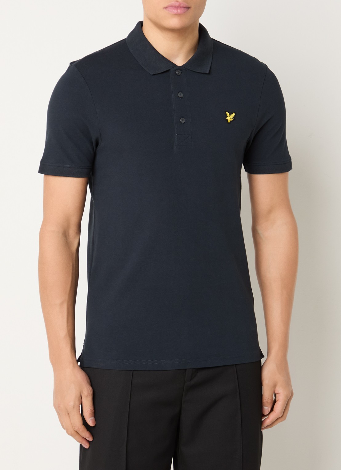 Lyle & Scott Slim fit polo van piqué katoen met logo - detail 2 donkerblauw