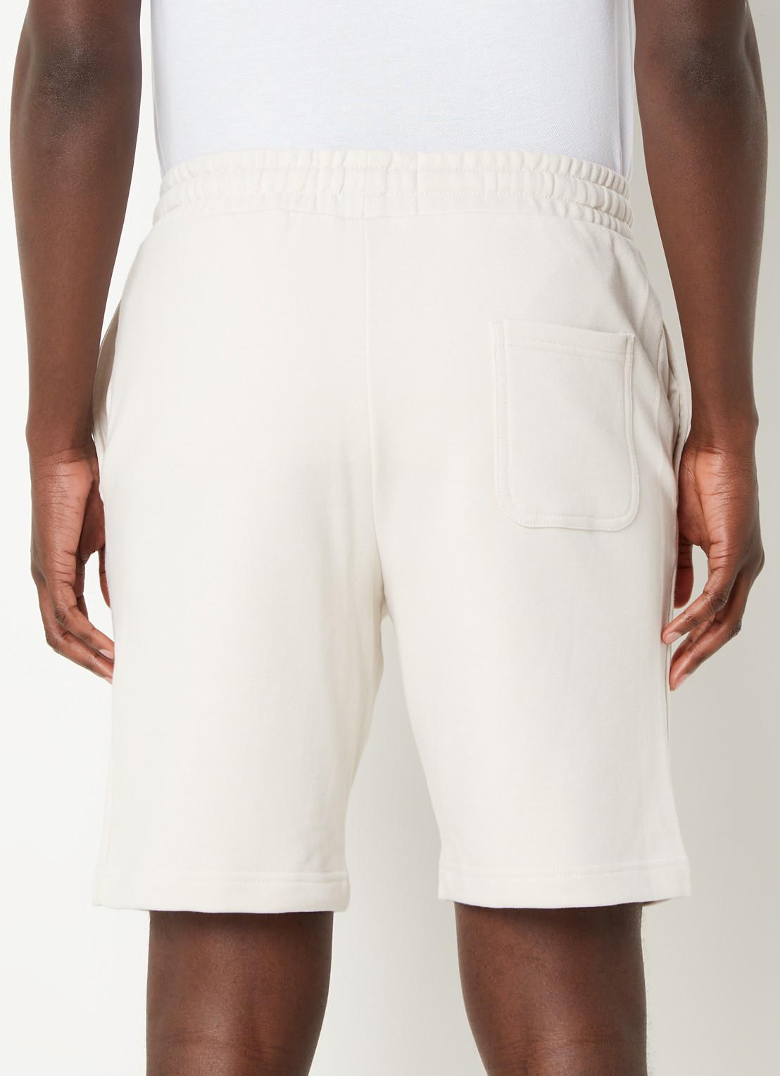 Lyle & Scott Straight fit korte joggingbroek van  katoen met logo  - achterkant 4 creme