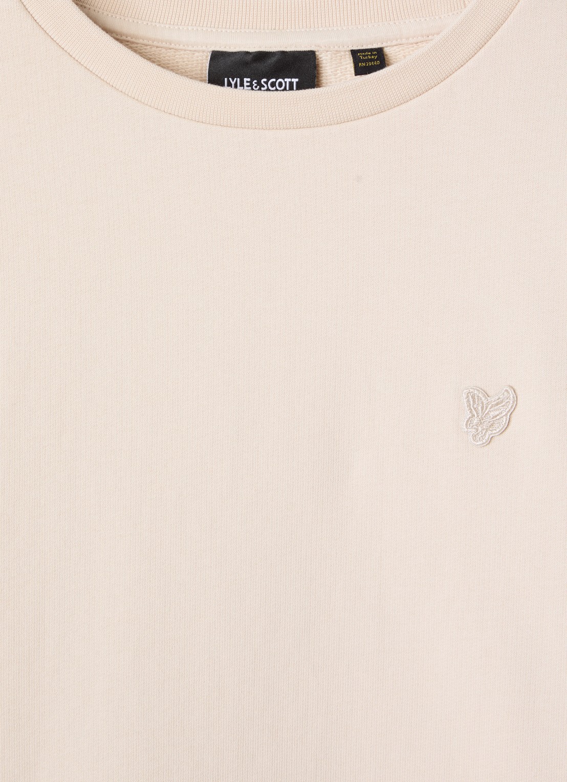 Lyle & Scott Sweater met logo - detail creme