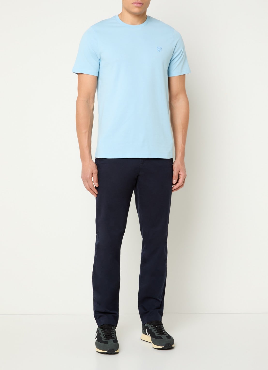 Lyle & Scott T-shirt met logo - voorkant 4 lichtblauw