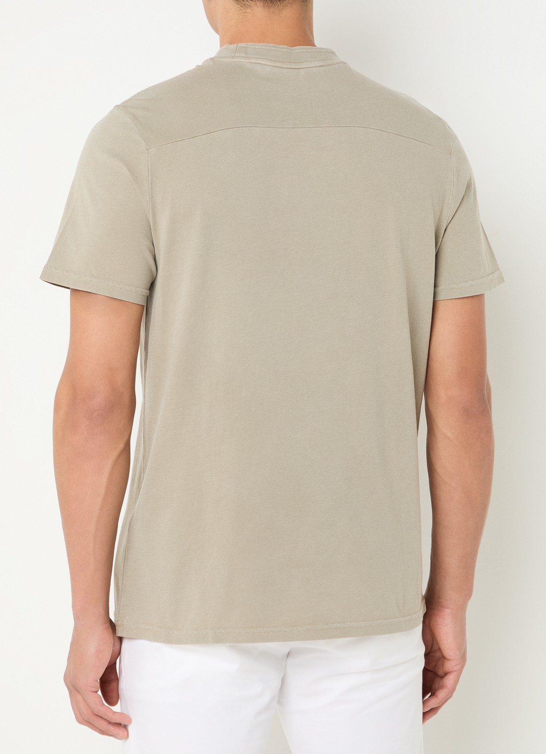 Lyle & Scott T-shirt met logoborduring - achterkant khaki