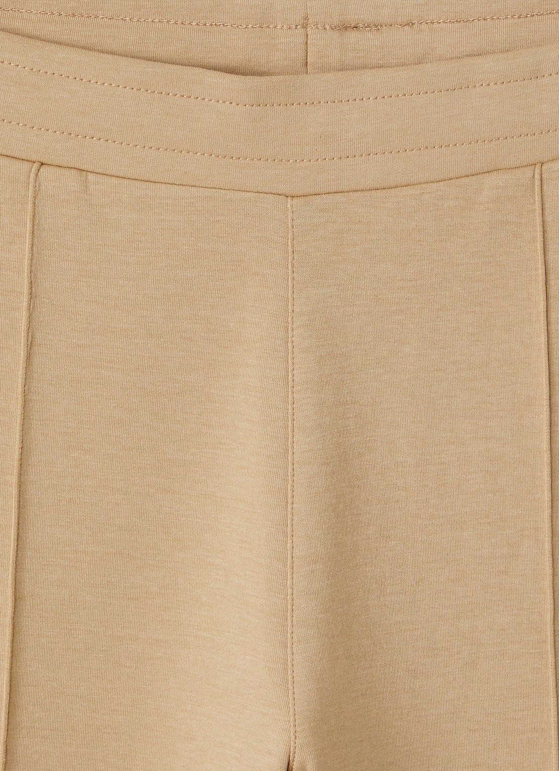 Lyle & Scott Tapered fit joggingbroek met logo - detail zand