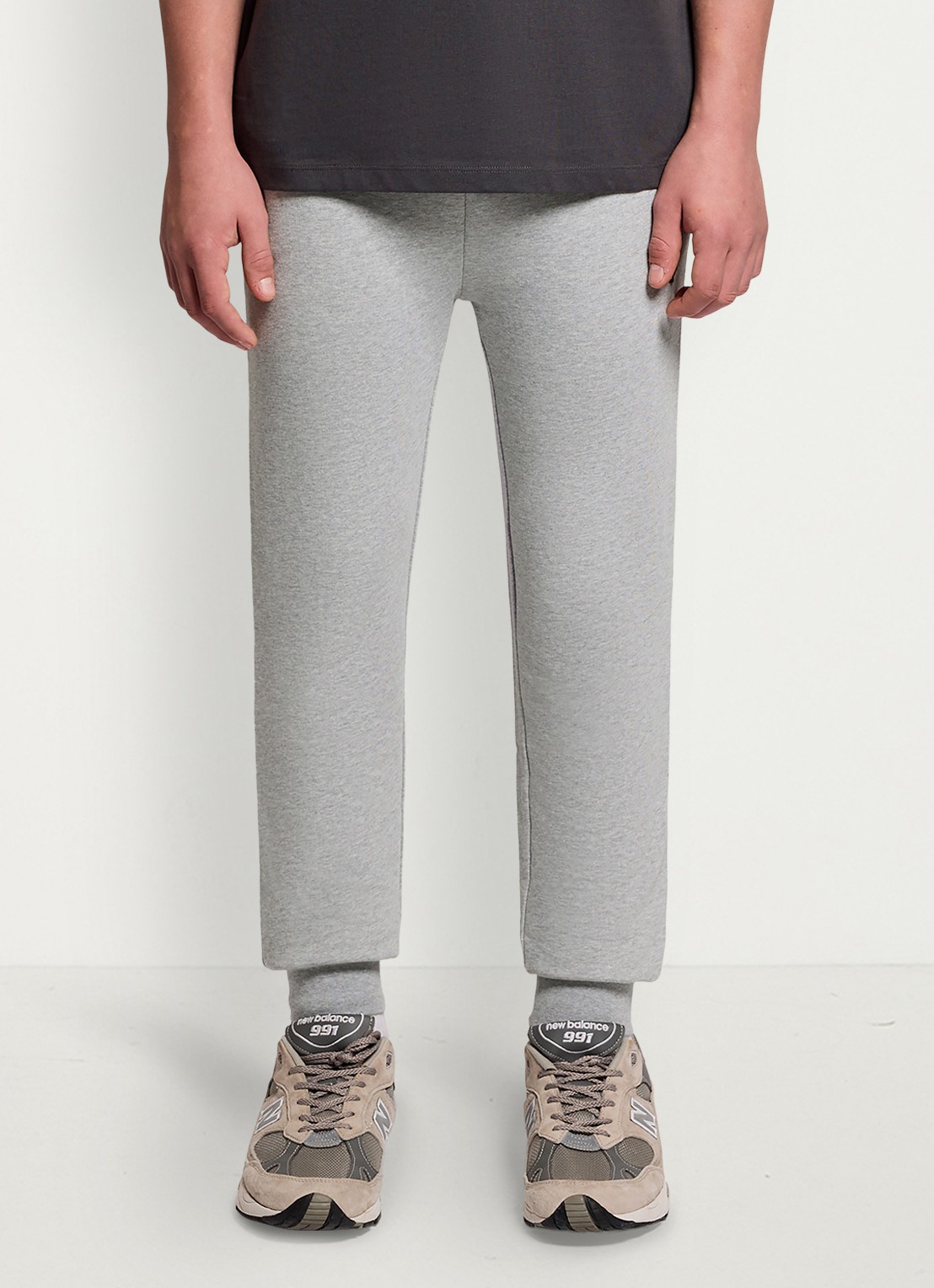 Lyle & Scott Tapered fit joggingbroek met logoborduring - voorkant 2 lichtgrijs