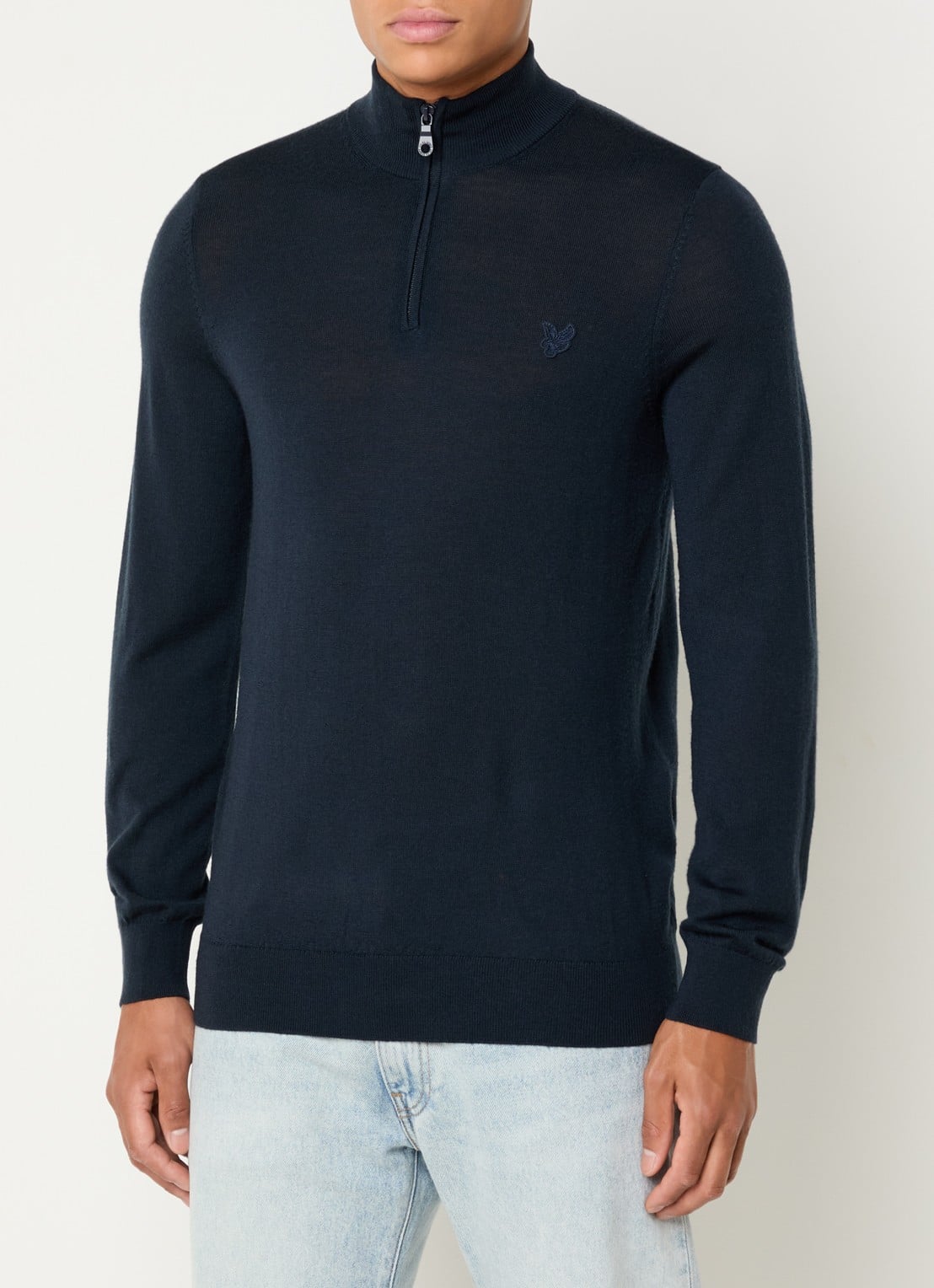Lyle & Scott Tonal fijngebreide pullover van wol met halve rits - detail 3 donkerblauw
