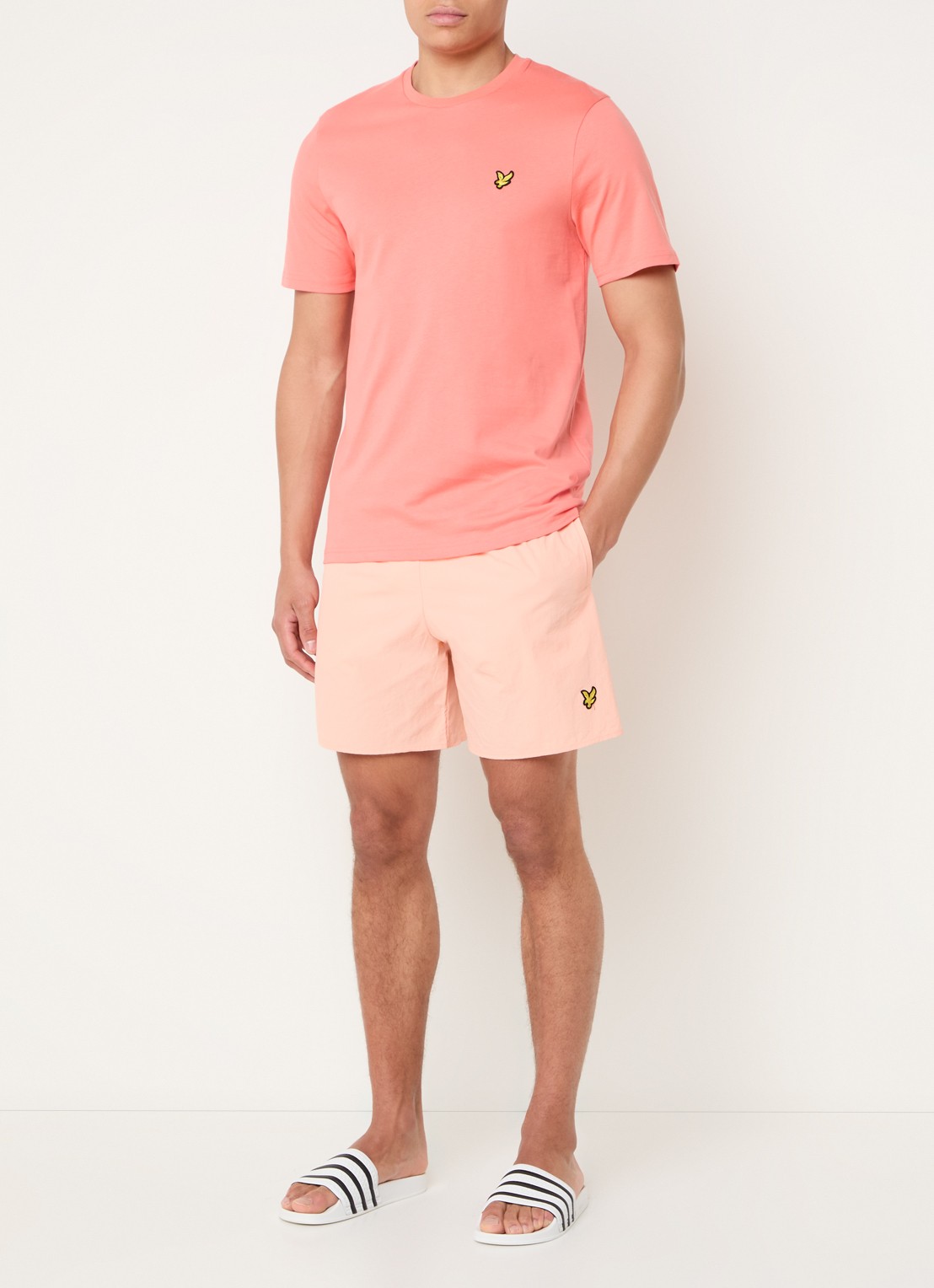 Lyle & Scott Zwemshorts met steekzakken en logo - voorkant 4 zalmroze