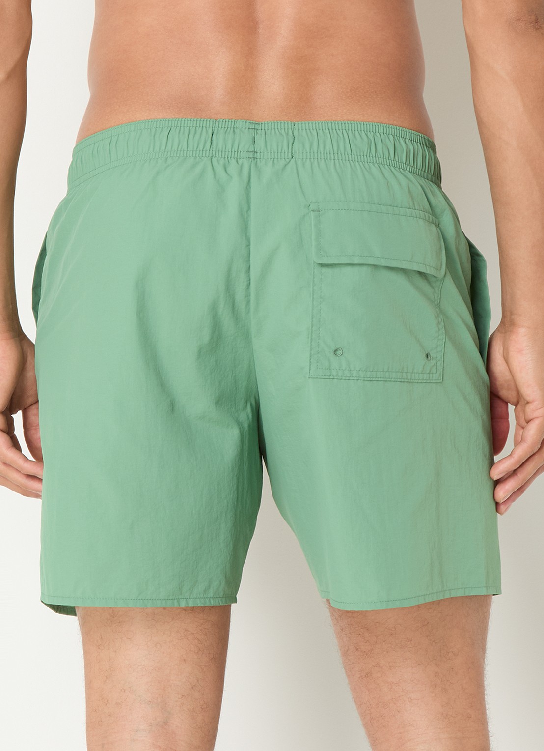 Lyle & Scott Zwemshorts met steekzakken en logo - achterkant 3 lindegroen