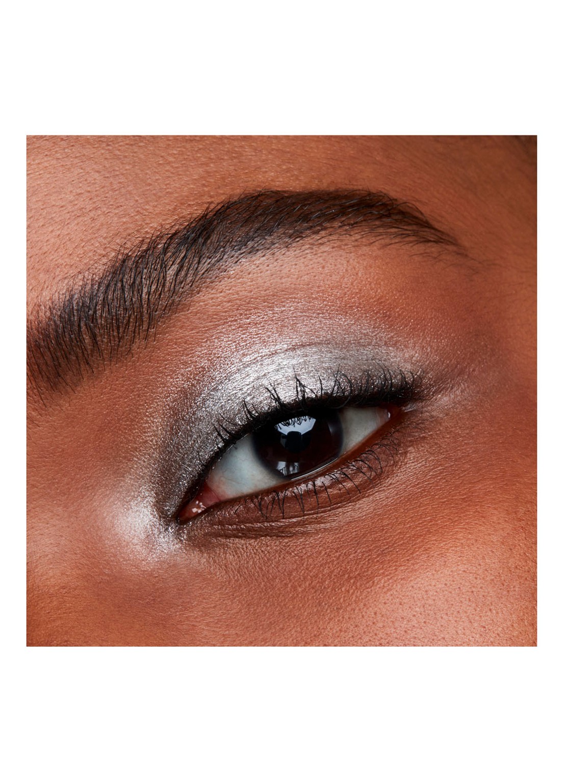 M·A·C Dazzleshadow Liquid - vloeibare oogschaduw - detail 7 stars in my eyes